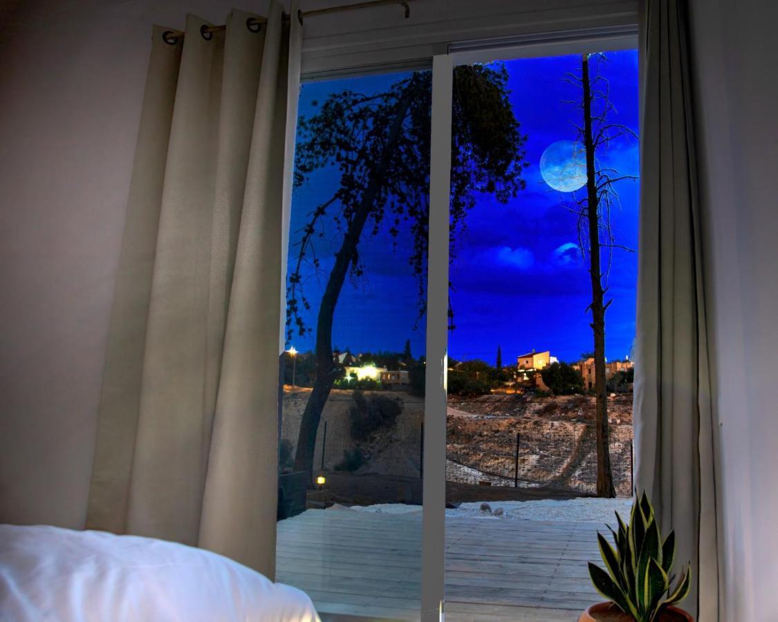 Moonlight Suite Arad צימר אור הירח, ערד エクステリア 写真